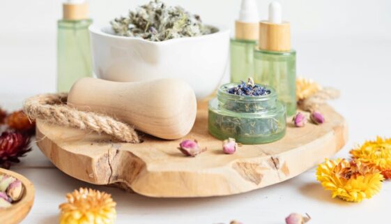 7LWTUFK-botanical-blends-herbs-essencial-oils-for-naturo-2023-11-27-05-20-51-utc-1-2
