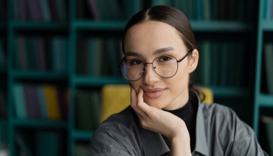 freelancer-portrait-woman-in-glasses-work-in-offic-2026-03-19-07-56-09-utc-2
